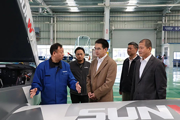 民航中南局副局长陈维调研Z6官网科技