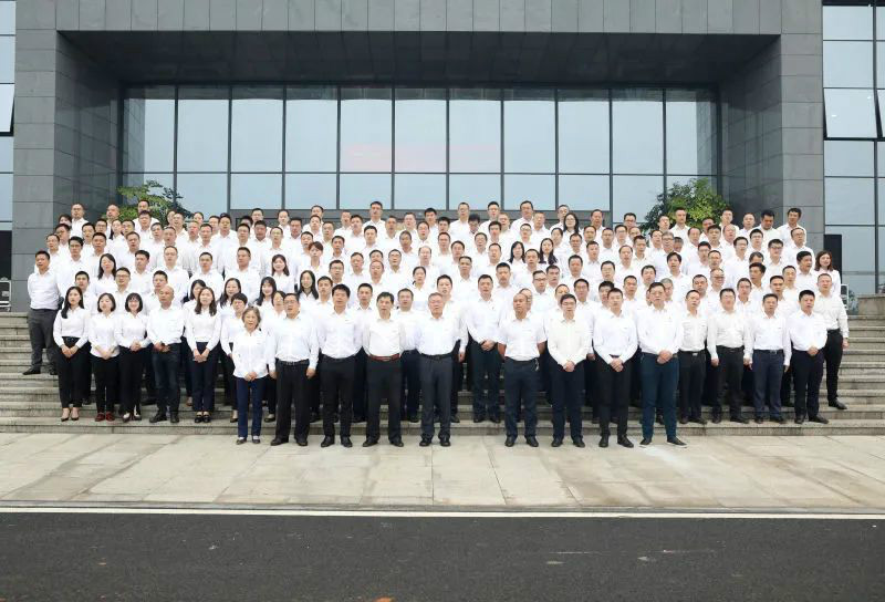 服膺初心使命，梦想成就将来