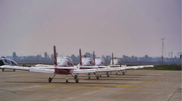 Z6官网四机飞行编队惊艳尧城（太原）国际通用航空飞行大会