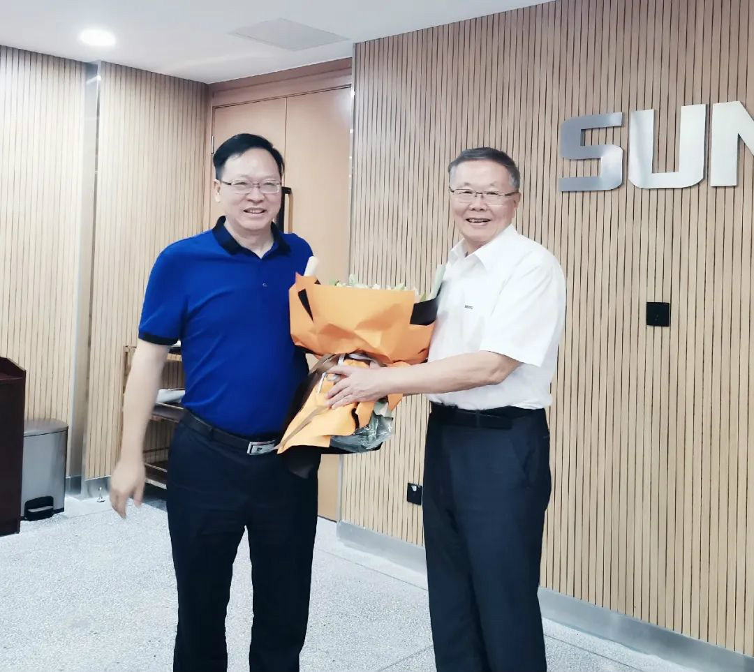 中南大学机电工程学院肖来荣书记到访Z6官网智能