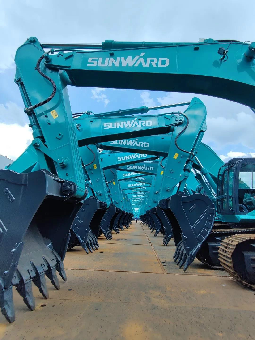 以先导式创新实现挖掘机从无到有，从幼到大，从大到强！