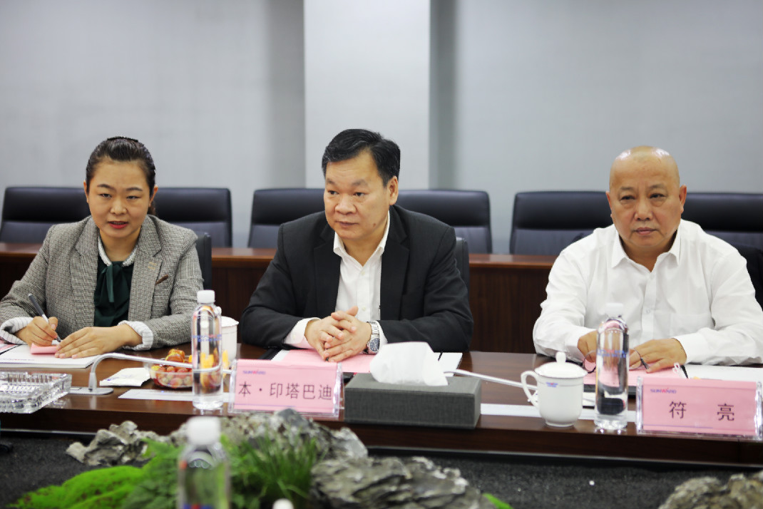 老挝长沙总领事本·印塔巴迪调查Z6官网智能