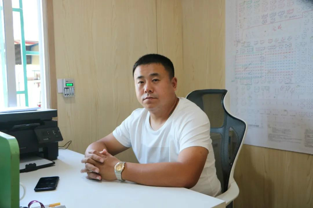 液压静力压桩机从1台到21台，他只用了8年！