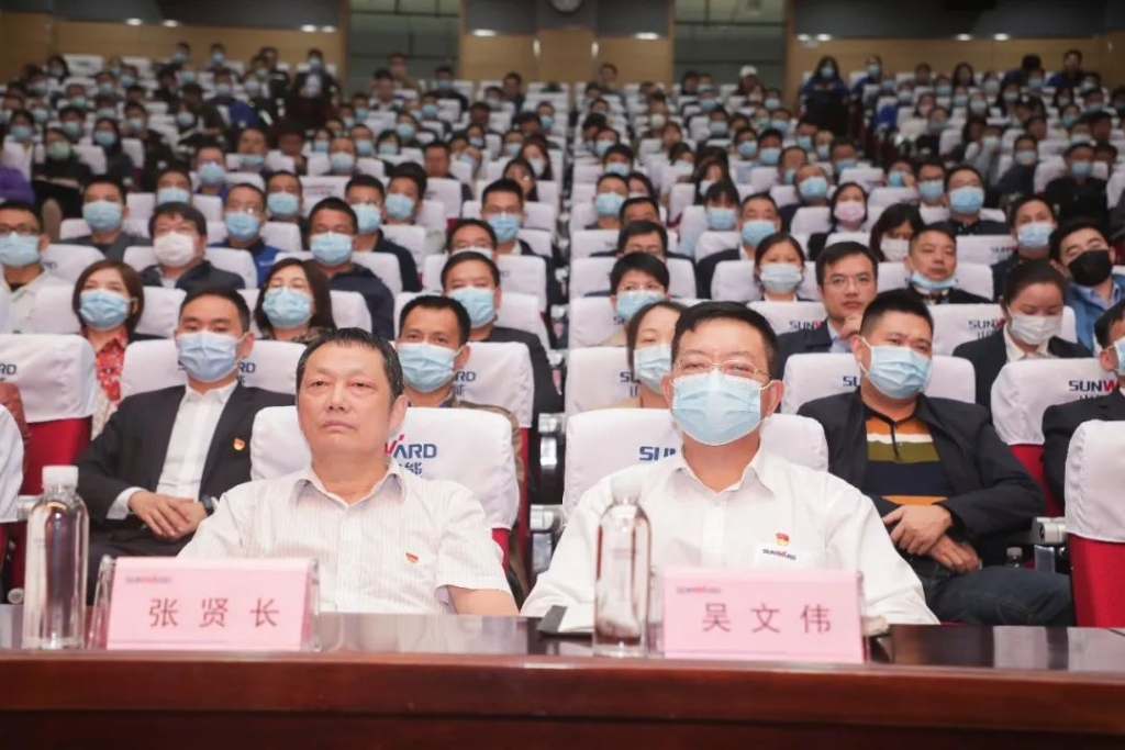 惟创新者胜——进建贯彻习近平总书记调查湖南沉要讲话心灵省委宣讲团长沙分团宣讲汇报会在Z6官网智能开讲