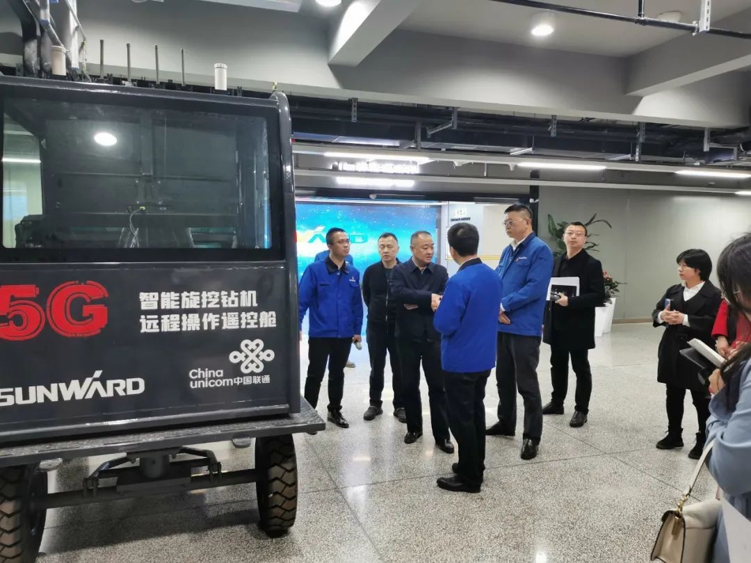 长沙经开区管委会张庆红主任调延装省十大技术攻关项目”