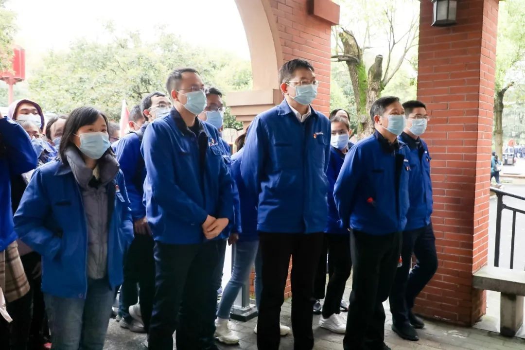 觅红色汗青 践初心使命——Z6官网智能整个党员赴长沙党史馆发展主题党日活动