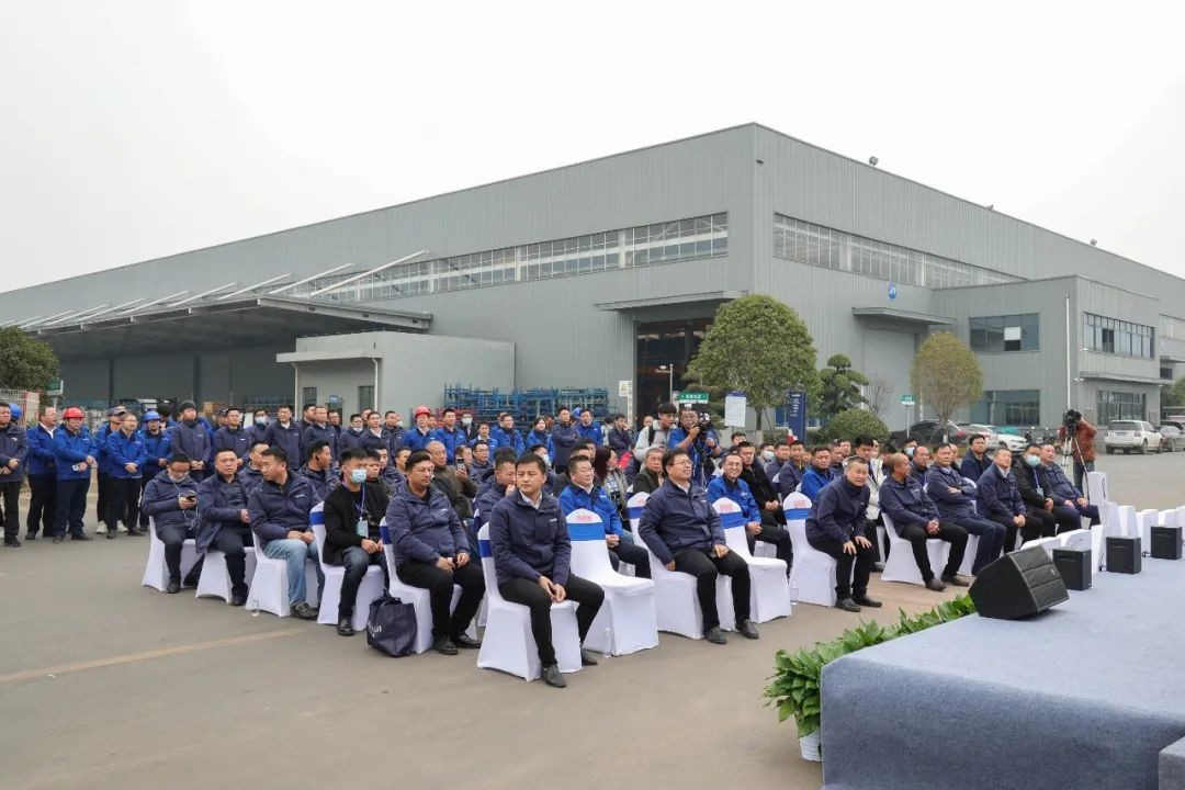 开疆扩土，气壮Z6官网 | 600F大挖交付典礼隆沉进行