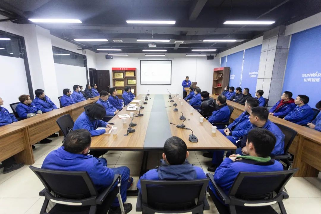 心系员工，情暖如春