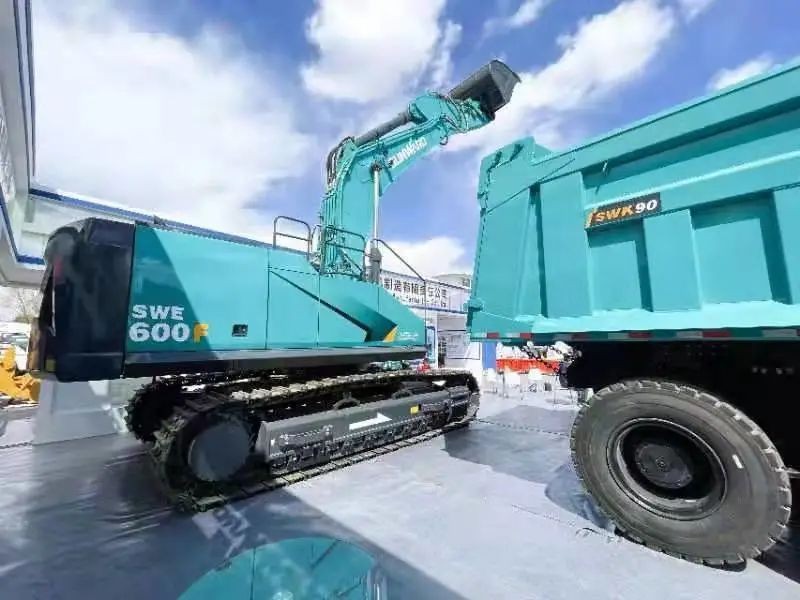 Z6官网智能绿巨人闪亮登场鄂尔多斯国际煤博会