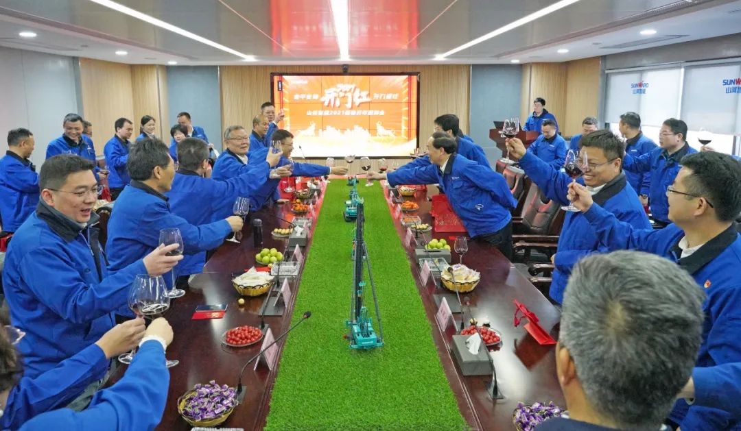 开工大吉！@Z6官网人，一路犇向春天