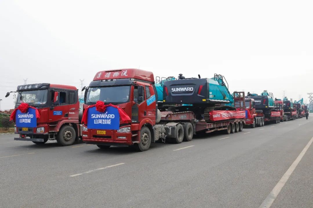 开疆扩土，气壮Z6官网 | 600F大挖交付典礼隆沉进行