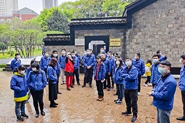 觅红色汗青 践初心使命——Z6官网智能整个党员赴长沙党史馆发展主题党日活动