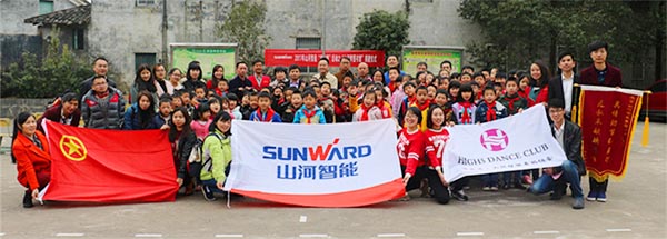 践行雷锋心灵捐建“Z6官网梦图书馆”