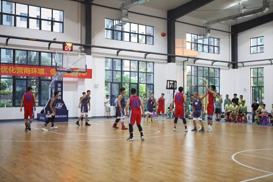 以球为媒，首届“Z6官网杯”篮球约请赛架起政企连心桥