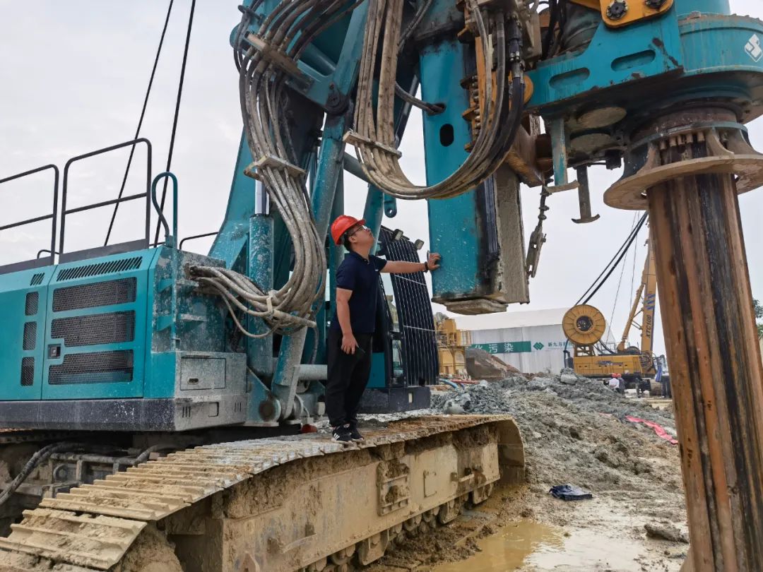 贴心服务路，关爱湘楚行！2021年Z6官网智能全球服务万里在湖南