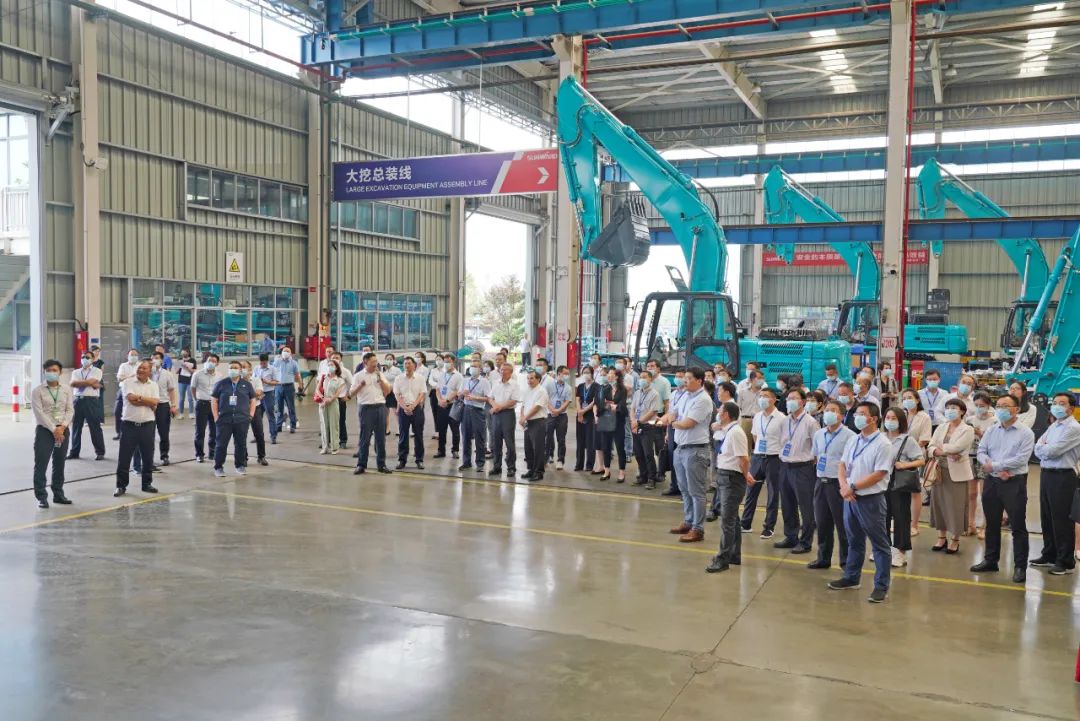 全国战术性新兴产业集群建设调查团调研Z6官网智能