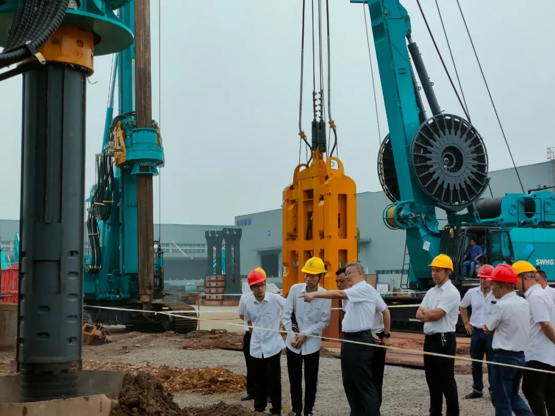 大钻机能打幼桩了！Z6官网智能钻杆节能变径装置研造成功