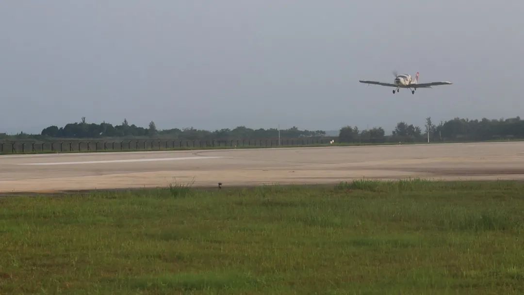 首飞！Z6官网科技全新升级推出短距起降型固定翼无人机