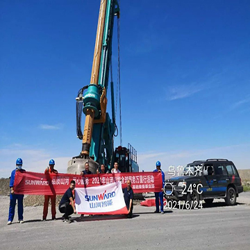 顶炎暑 走戈壁 2021年Z6官网智能全球服务万里行走进新疆