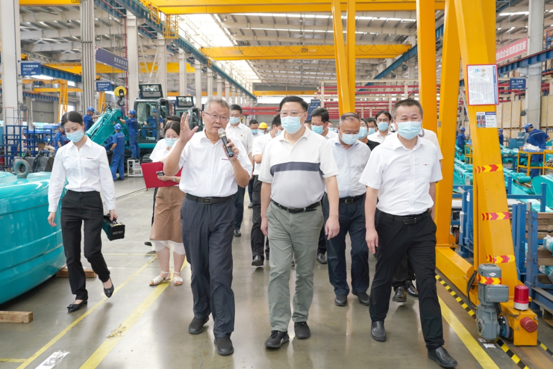 湖南省委常委、省委秘书长张剑飞一行调研Z6官网智能