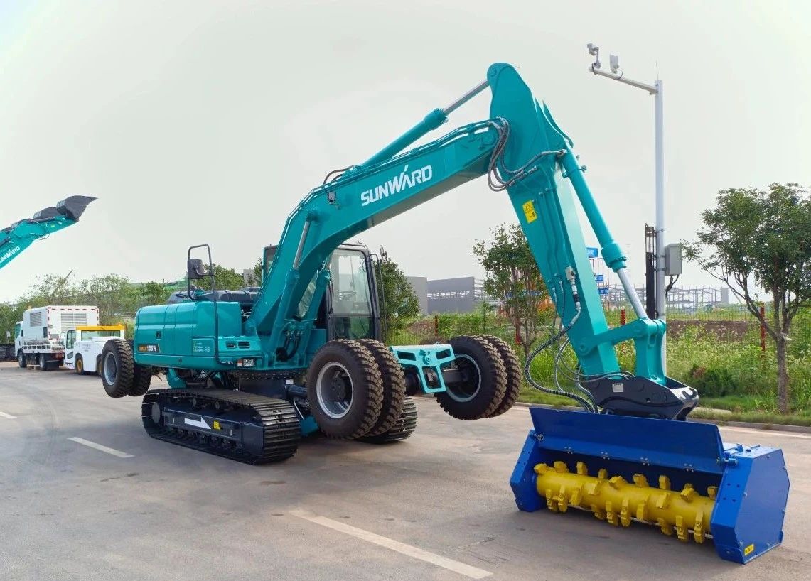 国内首台！Z6官网智能15吨级轮履两用开带机成功下线