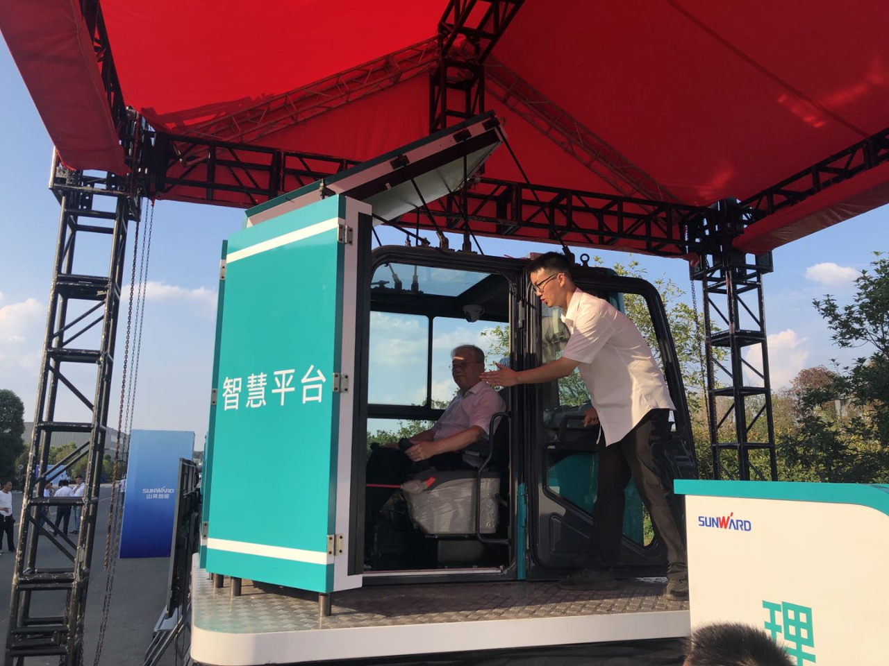 远程？+仿真培训！全球初创5G？胤抡媾嘌抵腔燮教ń艹隽料