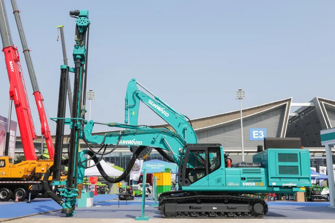 亮相中非经贸展览会！Z6官网智能尽展工程机械国产品牌魅力