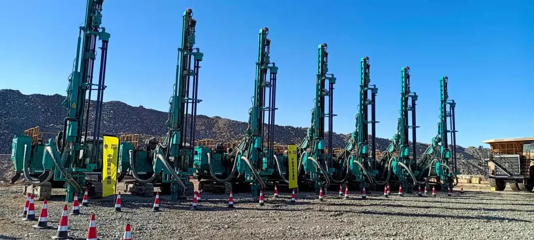 疫情当下，逆行非洲——Z6官网智能凿岩设备团队海表服务纪实