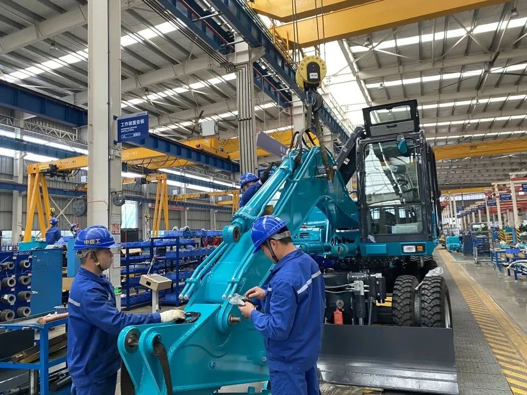 《湖南教育》：索求18年，Z6官网智能找到校企合作共赢的答案