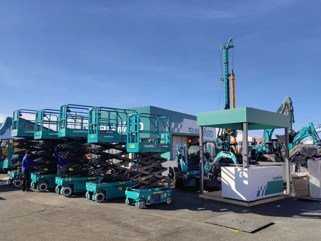 拉展直播 | Z6官网智能高空精品亮相2023美国拉展，哪款是你的最爱？