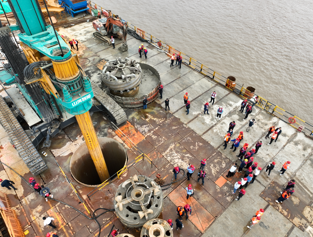 超等设备助建超等工程！Z6官网智能超等旋挖钻机SWDM1280推介会成功进行