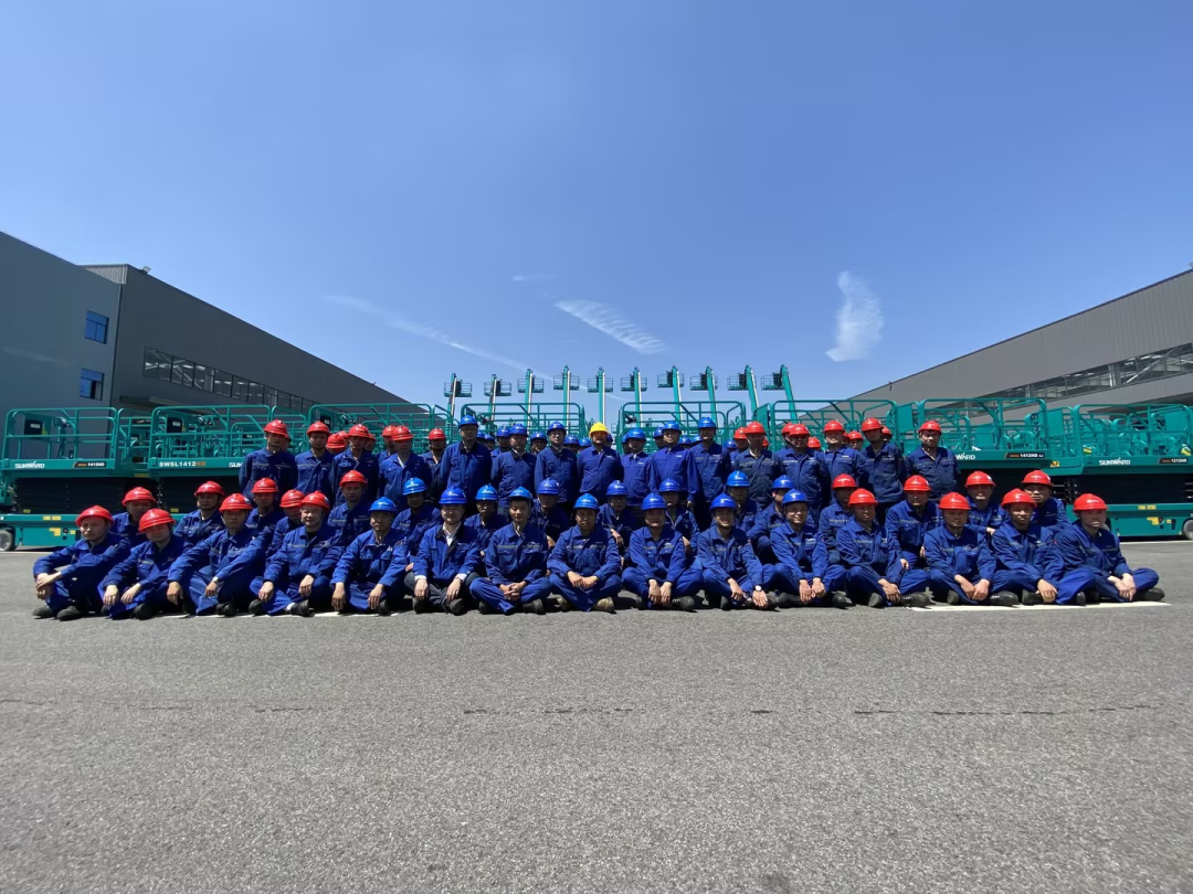 长沙市召开庆祝“五一”国际劳动节大会，Z6官网智能1幼我1集体获赞美！