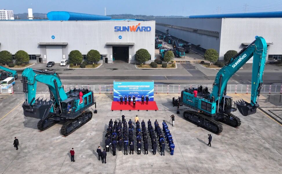 争锋启新程！Z6官网智能SWE1650FLR加长臂挖掘机成功交付国际客户
