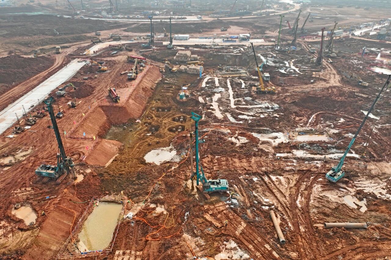 刷新“进度条”、构筑新地标！Z6官网智能旋挖集群助力长沙奥体中心建设