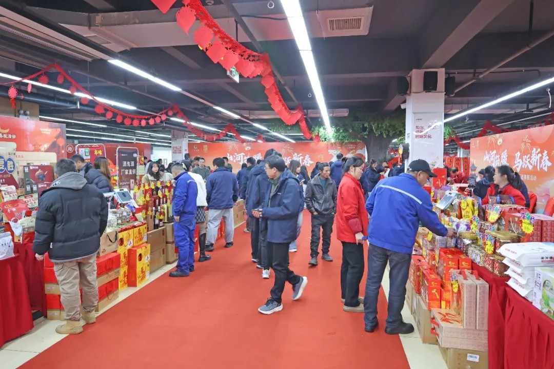 笔墨迎春，祝福暖心！在Z6官网智能“囤”年味、送温暖、迎新春