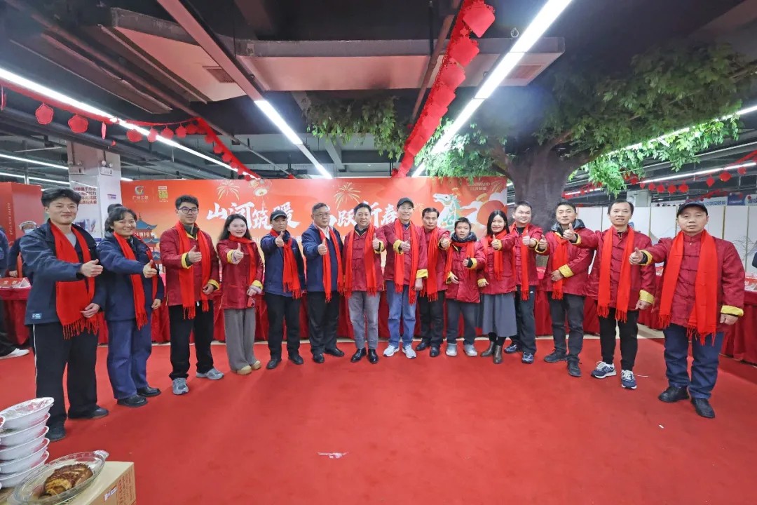 笔墨迎春，祝福暖心！在Z6官网智能“囤”年味、送温暖、迎新春