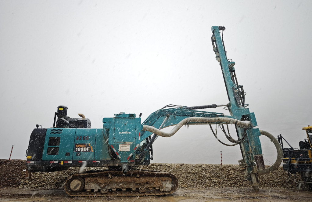 在离天最近的处所，有一群Z6官网“铁军”